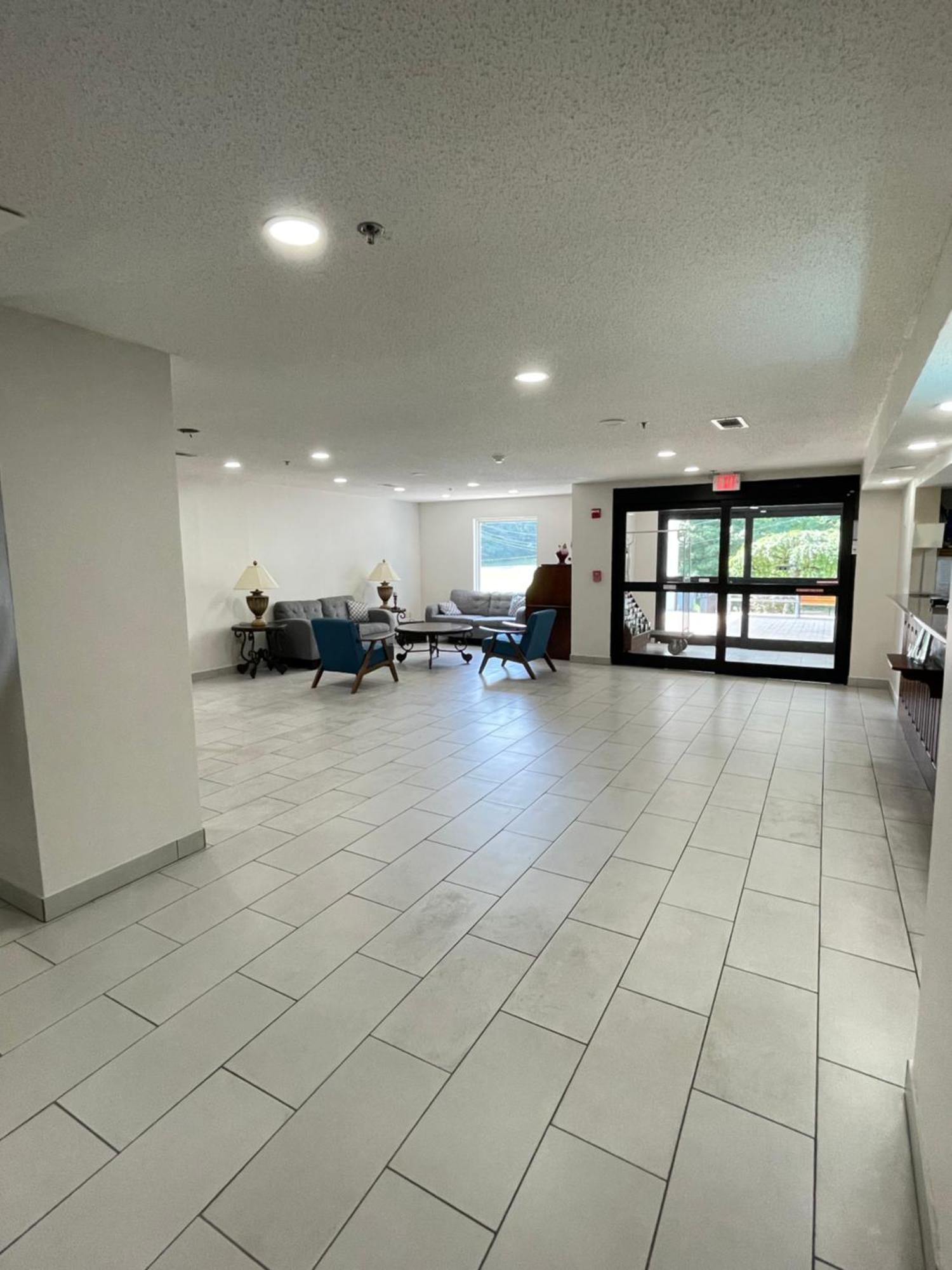 Clarion Pointe-Dillard Near Blue Ridge Mountains Hotel Buitenkant foto