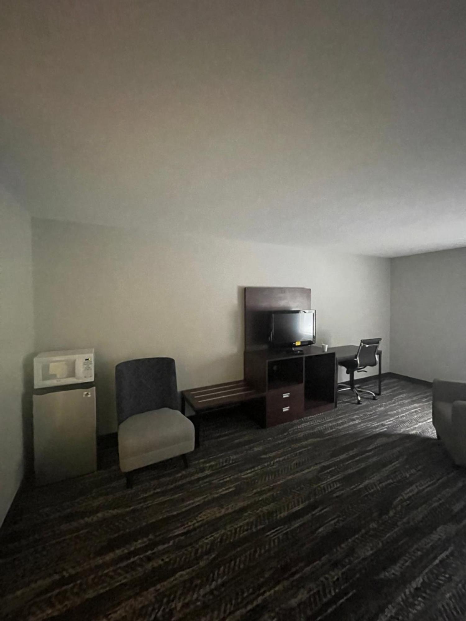 Clarion Pointe-Dillard Near Blue Ridge Mountains Hotel Buitenkant foto