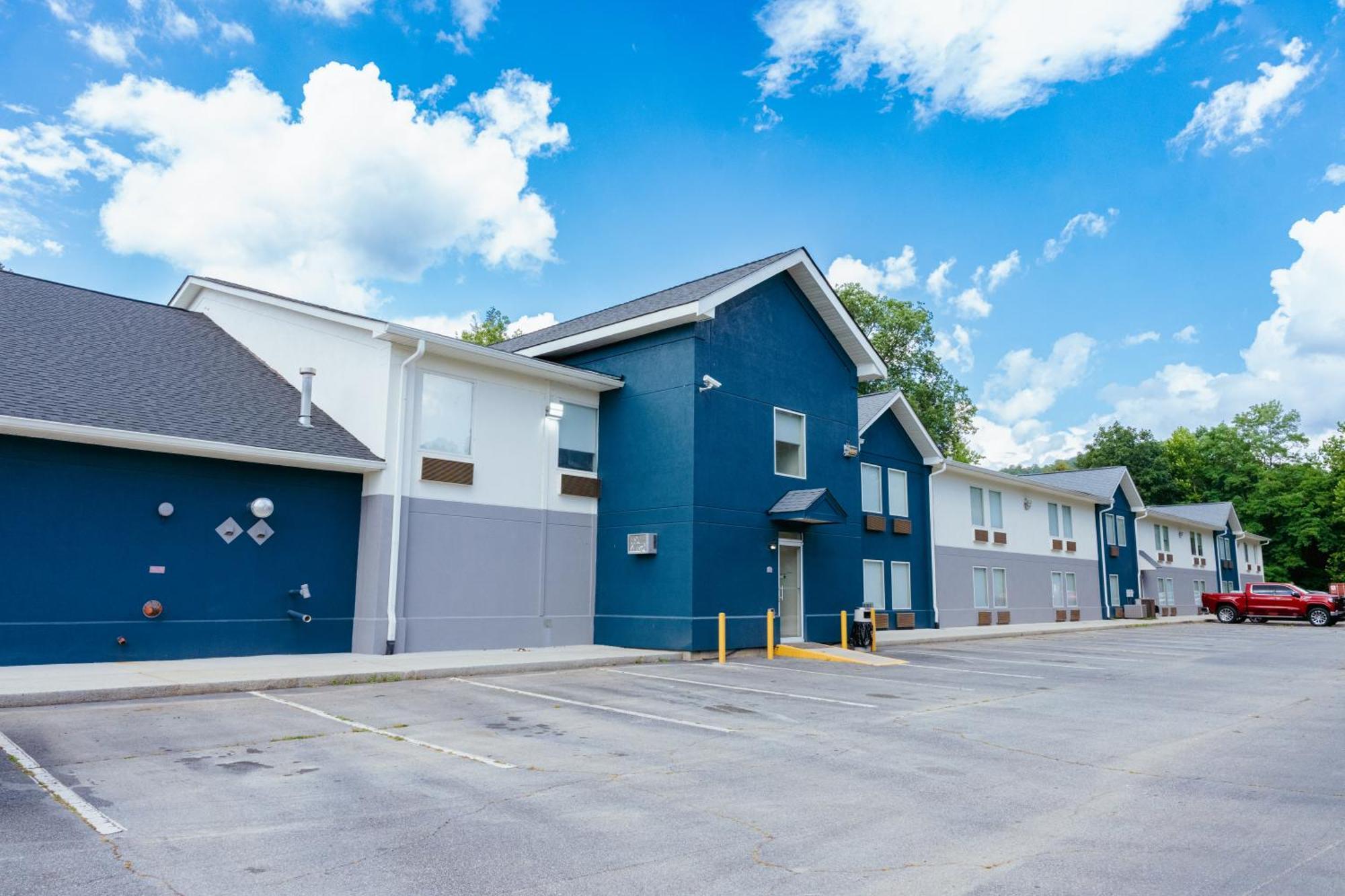Clarion Pointe-Dillard Near Blue Ridge Mountains Hotel Buitenkant foto