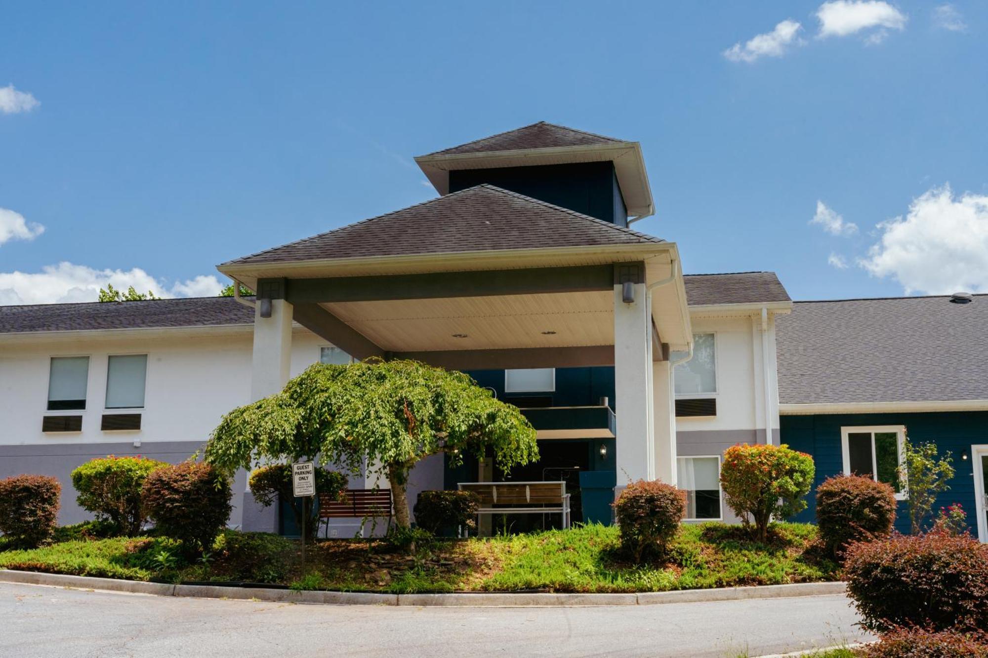 Clarion Pointe-Dillard Near Blue Ridge Mountains Hotel Buitenkant foto