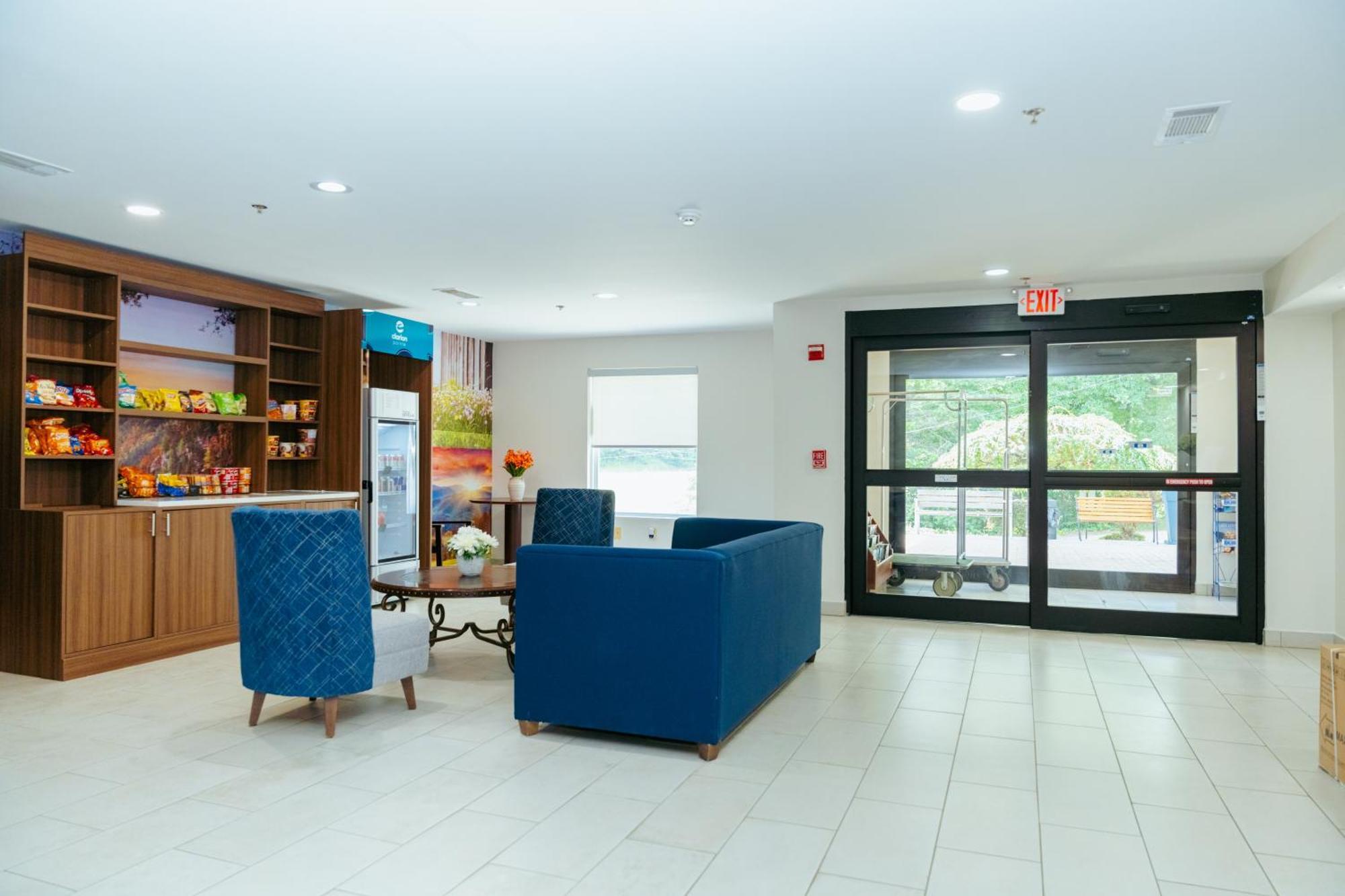 Clarion Pointe-Dillard Near Blue Ridge Mountains Hotel Buitenkant foto
