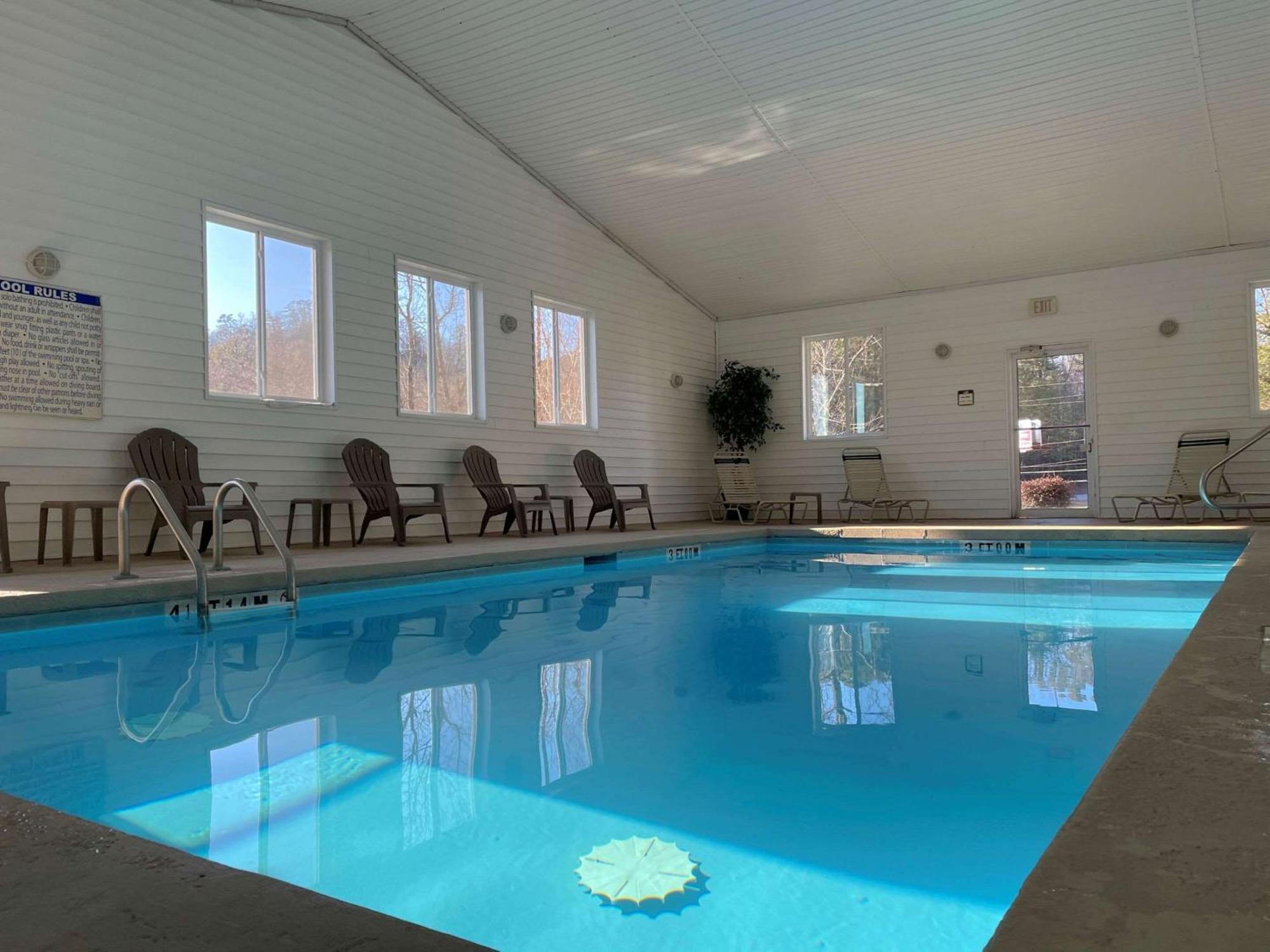 Clarion Pointe-Dillard Near Blue Ridge Mountains Hotel Buitenkant foto